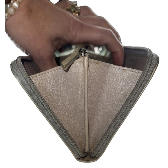 CC Jacket Motif Chanel Long Zip Around Zippy Wallet Leather Champagne Gold RARE - Picture 12 of 17